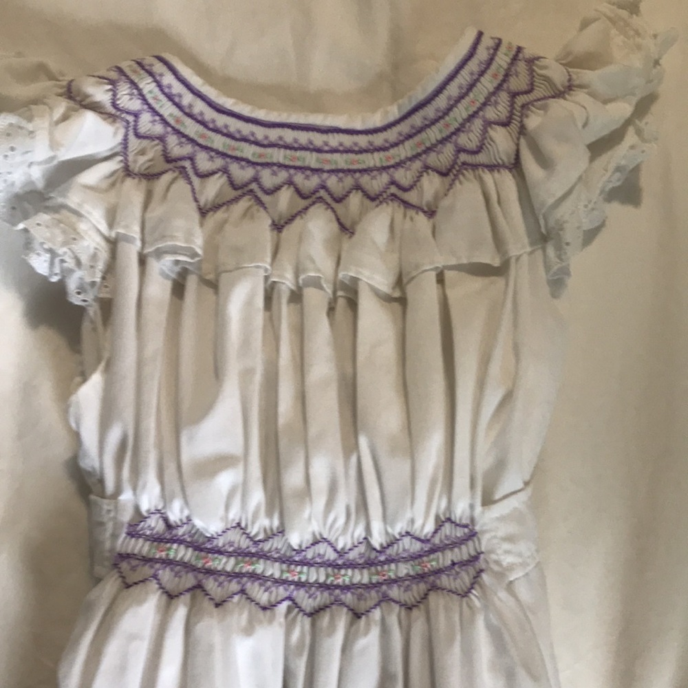 Vintage smocked girls’ dress - Picture 3 of 6